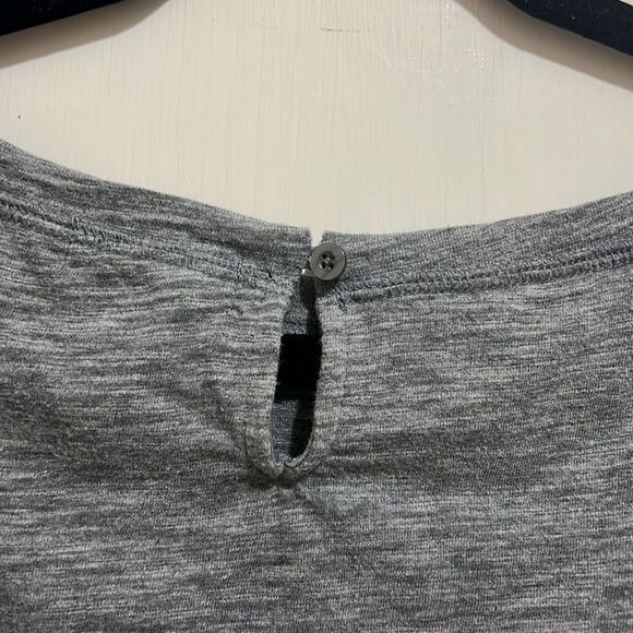 Vintage GAP Women's XS Grey Scoop Neck Long Sleeve T Shirt Light Sweatshirt - Picture 4 of 7